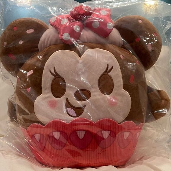 Disney Minnie Mouse Strawberry Cupcake Munchlings Scented Plush Treats 16” NWT - Picture 4 of 9